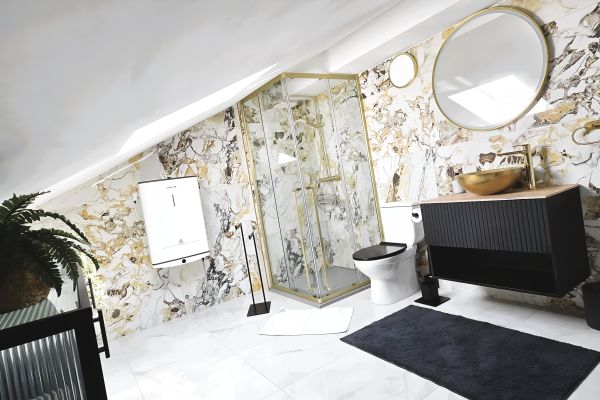 bathroom-283AA376F-5FA5-CBEB-F61A-1F0B3940B070.jpg