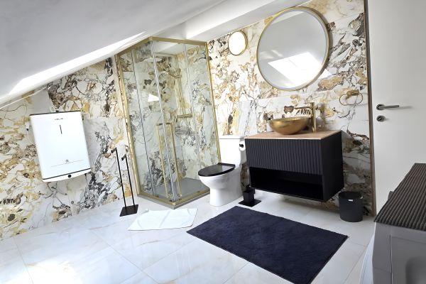 bathroom-66DE24839-433F-E2F0-5FE4-3A9FBB2FE882.jpg